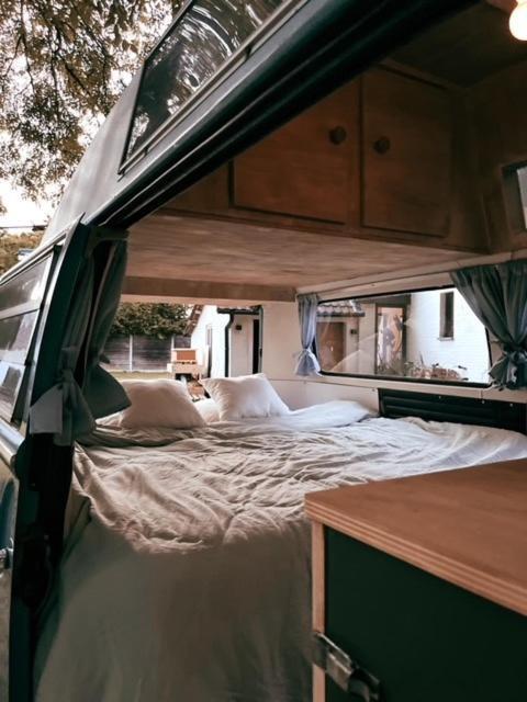 Hotel Glamping Van Betty Sue Rumst Exterior foto